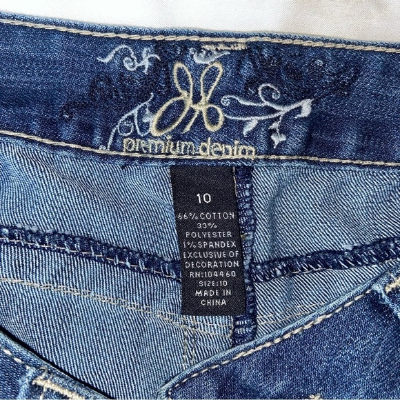 JB’s Women’s 10 Blue Bootcut Faded Embroidered Rhinestone Button Low rise Denim - Picture 7 of 7